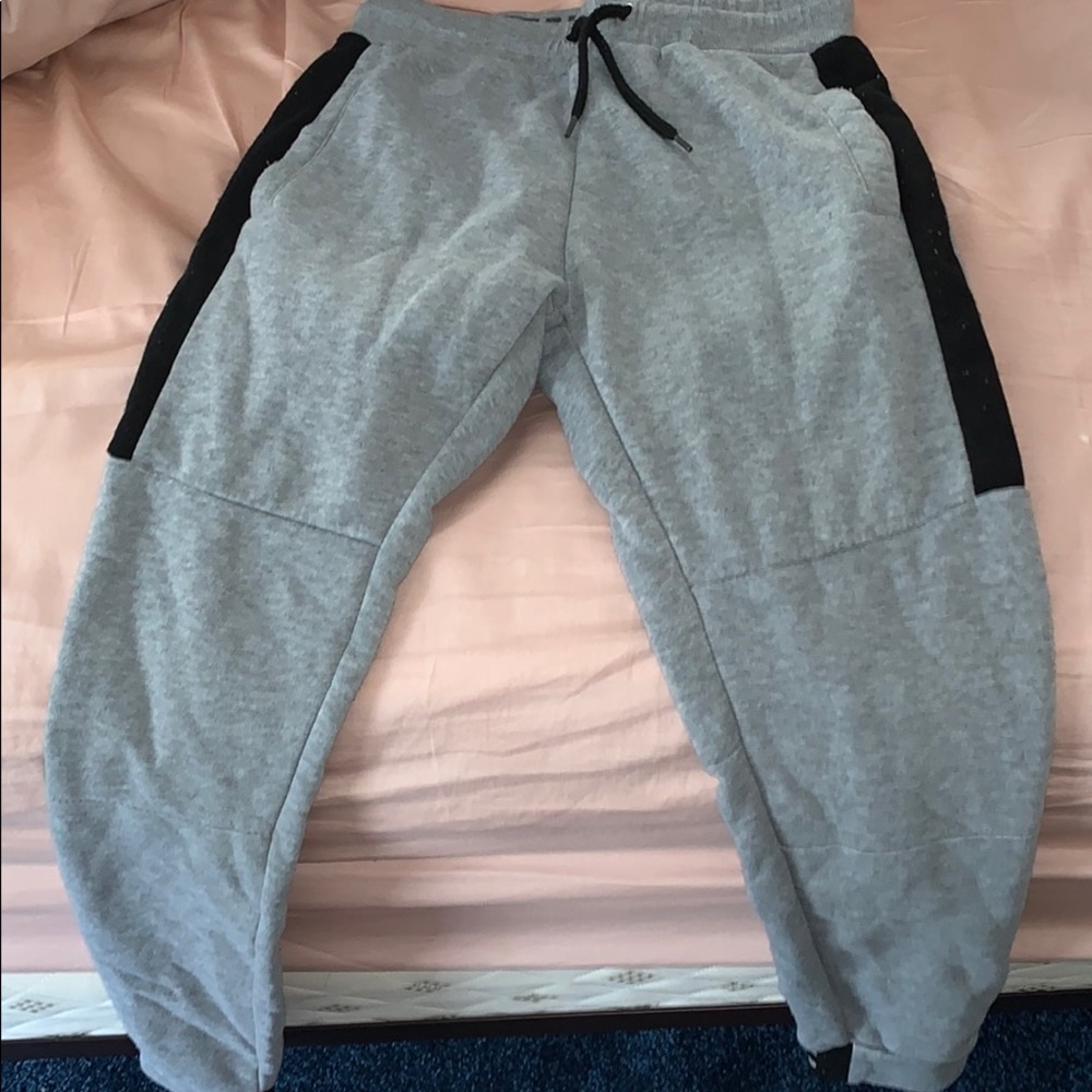 nyc Joggers size kids M 10-12